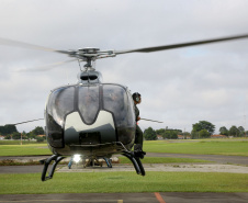 O Governo do Paraná enviou uma equipe aérea para Brumadinho (MG) com o objetivo de auxiliar nas buscas pelas vítimas do rompimento da barragem ocorrida na sexta-feira (25/01). Cinco integrantes do Batalhão de Polícia Militar de Operações Aéreas (BPMOA) viajaram neste domingo (03/02), somando-se à equipe do Corpo de Bombeiros que está naquele estado, incluída na força tarefa de buscas pelas vítimas desde o último domingo (27/01).  -  Curitiba, 03/02/2019  -  Foto: Jaelson Lucas/ANPr