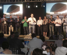 O governador Carlos Massa Ratinho Junior, participa do lançamento da 45ª Exposição Agropecuária, Industrial e Comercial de Umuarama. Presentes no evento: prefeito de Umuarama, Celso Luiz Pozzobom; presidente da Sociedade Rural, Milton Gaiari; secretário do Meio Ambiente, Márcio Nunes; secretário da Infraestrutura e Logística, Sandro Alex, deputados e demais autoridades  -  Umuarama, 05/02/2019  -  Foto: Arnaldo Alves/ANPr