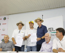 O governador Carlos Massa Ratinho Junior afirmou nesta quinta-feira (07), em Cascavel, que vai editar um decreto regulamentando a aplicação da lei que estabelece a perenidade da Tarifa Rural Noturna de energia.   -  Cascavel, 07/02/2019  -  Foto: Arnaldo Alves/ANPr