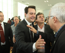 O governador Carlos Massa Ratinho Junior  deu posse, em cerimônia no Palácio Iguaçu, ao secretário de Estado do Desenvolvimento Sustentável e Turismo, Marcio Nunes, e aos presidentes das autarquias vinculadas à pasta. Foram empossados os presidentes do Instituto Água e Terra, Everton Souza; do Simepar, Eduardo Alvin; da Paraná Desenvolvimento, Eduardo Bekin; e da Paraná Turismo, João Jacob Mehl.  -  Curitiba, 12/02/2019  -  Foto: Rodrigo Félix Leal/ANPr