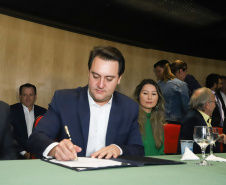 Governador Carlos Massa Ratinho Júnior dá posse ao secretário do Desenvolvimento Urbano e de Obras Públicas, João Carlos Ortega - Curitiba, 14/02/2019 - Foto: Rodrigo Felix Leal/ANPr
