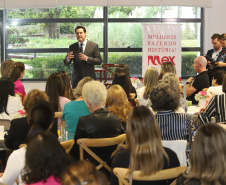 O governador Carlos Massa Ratinho Junior afirmou nesta sexta-feira (15) que o Governo do Estado vai incentivar negócios administrados por mulheres. Ele participou, em Curitiba, do encontro do grupo MEX Brasil – Espaço Mulheres Executivas e falou sobre o fortalecimento de linhas de crédito voltadas para o empreendedorismo feminino. Curitiba, 15/02/2019. Foto: Rodrigo Felix Leal/ANPr