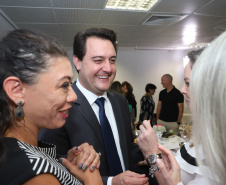 O governador Carlos Massa Ratinho Junior afirmou nesta sexta-feira (15) que o Governo do Estado vai incentivar negócios administrados por mulheres. Ele participou, em Curitiba, do encontro do grupo MEX Brasil – Espaço Mulheres Executivas e falou sobre o fortalecimento de linhas de crédito voltadas para o empreendedorismo feminino. Curitiba, 15/02/2019. Foto: Rodrigo Felix Leal/ANPr