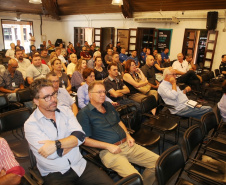 A Companhia de Saneamento do Paraná (Sanepar) e a Secretaria Municipal do Meio Ambiente de Curitiba vão reforçar a parceria nos próximos meses para a despoluição dos rios urbanos de Curitiba. Na foto, Equipes da Sanepar, da prefeitura e terceirizados participaram do treinamento   -  Curitiba, 15/02/2019  -  Foto: Divulgação Sanepar