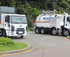 A Companhia de Saneamento do Paraná (Sanepar) e a Secretaria Municipal do Meio Ambiente de Curitiba vão reforçar a parceria nos próximos meses para a despoluição dos rios urbanos de Curitiba. Caminhões utilizados pela Sanepar em limpeza e desobstrução de rede   -  Curitiba, 15/02/2019  -  Foto: Divulgação Sanepar