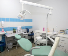 Uma cerimônia realizada nesta sexta-feira (15) em Capanema, no Sudoeste do Paraná, oficializou a entrega de uma Unidade de Saúde, uma UTI Móvel, equipamentos de fisioterapia e um ônibus de 40 lugares para a população local