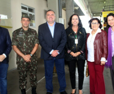 O secretário da Justiça, Família e Trabalho (Sejuf), Ney Leprevost recepcionou, nesta sexta feira, 15, um novo grupo de 109 venezuelanos que chegou à Curitiba. Os imigrantes vieram de Boa Vista (RR), em um avião da Força Aérea Brasileira (FAB), numa ação da Operação Acolhida.  -  Curitiba, 15/02/2019  -  Foto: Divulgação SEJUF