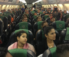 O secretário da Justiça, Família e Trabalho (Sejuf), Ney Leprevost recepcionou, nesta sexta feira, 15, um novo grupo de 109 venezuelanos que chegou à Curitiba. Os imigrantes vieram de Boa Vista (RR), em um avião da Força Aérea Brasileira (FAB), numa ação da Operação Acolhida.  -  Curitiba, 15/02/2019  -  Foto: Divulgação SEJUF