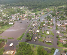 Cerca de 100 pessoas ficaram desalojadas em Guaratuba, no Litoral do Estado, em função das fortes chuvas que atingem a região desde sexta-feira (15). A Defesa Civil estima que cerca de 40 famílias estejam desalojadas em função dos alagamentos que ocorreram no município.   -  Guaratuba, 17/02/2019  -  Foto: Defesa Civil do Governo do Paraná