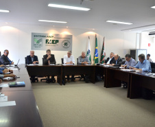 Estados do Sul querem avançar em sanidade na produção de leite. Representantes dos estados do Sul debateram nesta segunda-feira (19) tema na sede da Federação da Agricultura do Estado do Paraná (Faep), em Curitiba, com a presença dos secretários da Agricultura e Abastecimento, Norberto Ortigara, do Paraná; e de Ricardo de Gouvêa, da Agricultura e da Pesca de Santa Catarina.  -  Curitiba, 18/02/2019  -  Foto: Divulgação SEAB