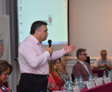 A necessidade de mudança e o compromisso com a transparência foram os pontos fortes da primeira reunião ordinária, deste ano, da Comissão Intergestores Bipartite (CIB), que reúne representantes estaduais e municipais na discussão e pactuação de ações na área de saúde no Paraná. O encontro que contou com a presença de cerca de 400 pessoas aconteceu nesta quarta-feira (20) em Curitiba.Foto: Diogo Pracz de Oliveira/SESA