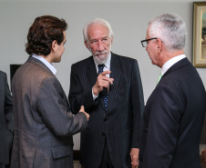 O governador em exercício Darci Piana recebe Presidente Cassio Telles e representates da OAB-PR, nesta quarta-feira (27) no Palácio Iguaçu.  O pedido de providencias  na PR-280 no sudoeste do Estado. Curitiba, 27/02/2019 -  Foto: Geraldo Bubniak/ANPr