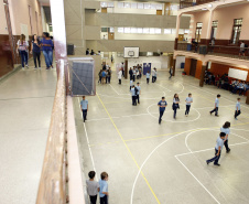 O Governo do Estado depositou nesta quarta-feira (06) R$ 15,5 milhões em recursos nas contas das mais de 2,1 mil escolas estaduais pelo Fundo Rotativo que servem para auxiliar na gestão das instituições. Foto:Hedeson Alves/Arquivo-ANPr