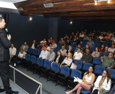 Na manhã desta quinta-feira,7, o auditório da Celepar recebeu mais de 170 inscritos para a palestra de lançamento da parceria da BRI Brasil (Blockchain Research Institute) com a Celepar. O evento foi aberto pelo presidente, Allan Costa que ressaltou a importância dessa parceria na desburocratização e inovação no serviço público.  -  Foto: Divulgação Celepar