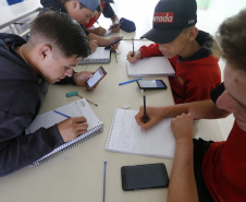 Em dois anos, o Colégio Estadual Frederico Guilherme Giese, em Piên (na Região Metropolitana de Curitiba), viveu uma transformação: a nota do Índice de Desenvolvimento da Educação Básica (Ideb) aumentou de 3,8 para 5,4 enquanto a evasão escolar despencou de 15% para 7%. Os resultados foram obtidos, respectivamente, no Ideb de 2015 e 2017. Foto: Arnaldo Alves/ANPr