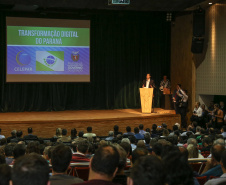 O governador Carlos Massa Ratinho Junior na apresentação das diretrizes da Celepar nesta sexta-feira (15) no Teatro Bom Jesus em Curitiba.   Curitiba, 15/03/2019 -  Foto: Geraldo Bubniak/ANPr