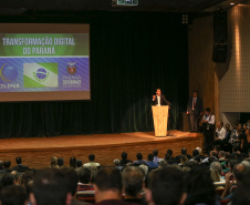 O governador Carlos Massa Ratinho Junior na apresentação das diretrizes da Celepar nesta sexta-feira (15) no Teatro Bom Jesus em Curitiba.   Curitiba, 15/03/2019 -  Foto: Geraldo Bubniak/ANPr