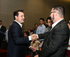 O governador Carlos Massa Ratinho Junior na apresentação das diretrizes da Celepar nesta sexta-feira (15) no Teatro Bom Jesus em Curitiba.   Curitiba, 15/03/2019 -  Foto: Geraldo Bubniak/ANPr