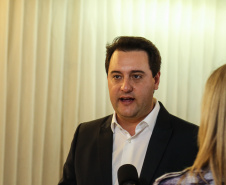 O governador Carlos Massa Ratinho Junior na apresentação das diretrizes da Celepar nesta sexta-feira (15) no Teatro Bom Jesus em Curitiba.   Curitiba, 15/03/2019 -  Foto: Geraldo Bubniak/ANPr