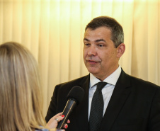 O governador Carlos Massa Ratinho Junior na apresentação das diretrizes da Celepar nesta sexta-feira (15) no Teatro Bom Jesus em Curitiba.   Curitiba, 15/03/2019 -  Foto: Geraldo Bubniak/ANPr