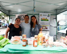 A Copasol Sul, cooperativa de agricultura familiar de Agudos do Sul, na Região Metropolitana de Curitiba, fez sua estreia em vendas diretas de seus produtos ao consumidor durante a Feira das Cooperativas, que acontece todas às sextas-feiras, em Curitiba.  Foto:SEAB