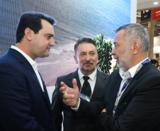 O governador Carlos Massa Ratinho Júnior esteve nesta terça-feira (19) na Intermodal South America 2019, maior feira do setor de logística e comércio exterior da América Latina, onde o Estado está presente com um estande dos Portos do Paraná.  -  São Paulo, 19/03/2019  -  Foto: Rodrigo Félix Leal/ANPr