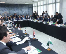 O governador Carlos Massa Ratinho Junior participou nesta terça-feira (26), em Brasília, da reunião extraordinária do Fórum de Governadores e defendeu que estados e municípios com boa situação financeira tenham acesso prioritário a recursos federais para investimentos.   -  BRasília, 26/03/2019  -  Foto: Rodrigo Félix Leal/ANPr
