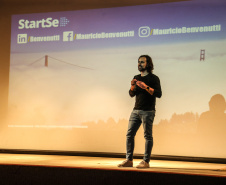 O governador Carlos Massa Ratinho Junior participa de Palestra de Mauricio Benvenutti nesta terça-feira (2) no teatro do Museu Oscar Niemeyer,   Curitiba, 02/04/2019 -  Foto: Geraldo Bubniak/ANPr