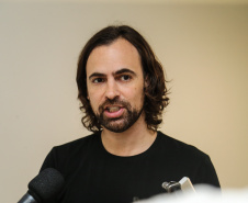 O governador Carlos Massa Ratinho Junior participa de Palestra de Mauricio Benvenutti nesta terça-feira (2) no teatro do Museu Oscar Niemeyer,   Curitiba, 02/04/2019 -  Foto: Geraldo Bubniak/ANPr