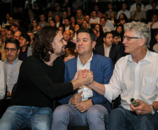 O governador Carlos Massa Ratinho Junior participa de Palestra de Mauricio Benvenutti nesta terça-feira (2) no teatro do Museu Oscar Niemeyer,   Curitiba, 02/04/2019 -  Foto: Geraldo Bubniak/ANPr