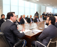 O governador Carlos Massa Ratinho Junior anunciou a redução nas taxas de juros das operações de crédito da Fomento Paraná, instituição financeira estadual que oferece crédito a empreendedores. - Curitiba, 03/04/2019  -  Foto: Gilson Abreu/ANPr