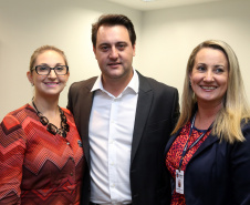O governador Carlos Massa Ratinho Junior anunciou a redução nas taxas de juros das operações de crédito da Fomento Paraná, instituição financeira estadual que oferece crédito a empreendedores. - Curitiba, 03/04/2019  -  Foto: Gilson Abreu/ANPr