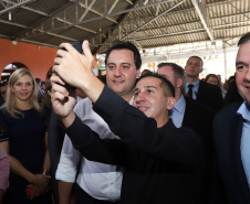 O governador Carlos Massa Ratinho Junior e o ministro da Cidadania, Osmar Terra, lançam o programa Criança Feliz . Curitiba, 18/04/2019 - Foto: Rodrigo Felix Leal/ANPr