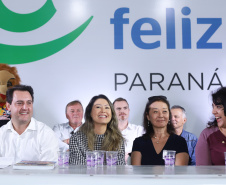 O governador Carlos Massa Ratinho Junior e o ministro da Cidadania, Osmar Terra, lançam o programa Criança Feliz . Curitiba, 18/04/2019 - Foto: Rodrigo Felix Leal/ANPr