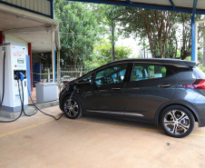 A maior eletrovia do Brasil, instalada no Paraná pela Copel em 2018, completou 330 recargas neste ano. São 730 quilômetros de extensão, ligando o Porto de Paranaguá às Cataratas do Iguaçu, em Foz do Iguaçu.  Curitiba, 22/04/2019  -  Curitiba, 22/04/2019  - Foto: Dani Catisti/Copel