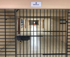 O Paraná atingiu em março a marca de 47,72% dos presos fazendo algum tipo de atividade educacional, segundo o Departamento Penitenciário (Depen-PR). O índice é consideravelmente superior a fevereiro, quando o Estado fechou com 36,3% e alcançou o segundo lugar entre as unidades da federação, perdendo apenas para o Piauí (40%). Foto:José Fernando Ogura/ANPr