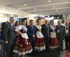 Com a participação do vice-governador Darci Piana, a Paraná Turismo, vinculado à Secretaria de Estado do Desenvolvimento Sustentável e Turismo, apresentou nesta sexta-feira (3) o estande “15ª Mostra das Regiões Turísticas do Paraná”, com uma área de 430 metros, com o objetivo de mostrar as 14 regiões com maior potencial turístico do Estado.Foto: Divulgação/SEDST