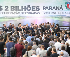 O governador Carlos Massa Ratinho Junior lançou, nesta terça-feira (07), o Programa de Revitalização das Estradas, que vai beneficiar todas as regiões do Paraná. Foto: José Fernando Ogura/ANPr