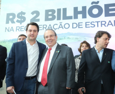 O governador Carlos Massa Ratinho Junior lançou, nesta terça-feira (07), o Programa de Revitalização das Estradas, que vai beneficiar todas as regiões do Paraná. Foto: Rodrigo Felix Leal/ANPr