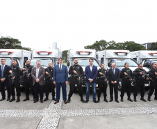 O governador Carlos Massa Ratinho Junior entregou nesta quarta-feira (8), em cerimônia no Palácio Iguaçu, novas armas, rádios comunicadores e veículos de escolta ao Departamento Penitenciário do Paraná (Depen). Foto: Rodrigo Felix Leal/ANPr
