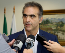 Uma nova parceria do Governo do Estado com a Volkswagen foi anunciada nesta quarta-feira (8) para investimento em ação social no Paraná. O anúncio aconteceu em solenidade com o governador Carlos Massa Ratinho Junior e o CEO da Volkswagen América Latina, Pablo Di Si, no Palácio Iguaçu. Na imagem Pablo Di Si. Curitiba,08/05/2019 Foto:Jaelson Lucas / ANPr