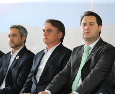 O governador Carlos Massa Ratinho Junior recebe o presidente Jair Bolsonaro e o presidente do Paraguai Mario Abdo Benítez para o lançamento da pedra fundamental da segunda ponte entre Brasil e Paraguai. Foto: Geraldo Bubniak/ANPr. Foz do Iguaçu, 10/05/2019.