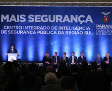 O governador Carlos Massa Ratinho Junior destacou nesta sexta-feira (10) que as forças de segurança do Paraná conseguiram reduzir em 32% o número de homicídios nos primeiros 120 dias deste ano, na comparação com o mesmo quadrimestre do ano passado