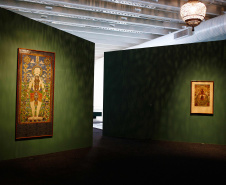 O Museu Oscar Niemeyer inicia nesta quarta-feira (15) a programação da 17ª Semana Nacional de Museus. O destaque é mediação do professor e colecionador Fausto Godoy à exposição “Ásia: a terra, os homens, os deuses”, às 15 horas. Ao longo de sua carreira diplomática ele reuniu peças raras provenientes de cerca de 10 países e doou cerca de 3 mil delas ao MON. 
Foto: Divulgação/MON