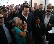 Governador Carlos Massa Ratinho Junior  assina autorizações de licitação e homologação para obras e compras de veículos e equipamentos para Campo Mourão e mais 11 municípios do Noroeste: Araruna, Cianorte, Cruzeiro do Oeste, Goioerê, Janiópolis, Moreira Sales, Nova Cantu, Peabiru, Roncador, Terra Boa e Tuneiras do Oeste. Foto: José Fernando Ogura/ANPr