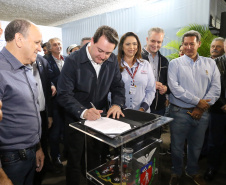 O governador Carlos Massa Ratinho Junior destacou, no ato de transferência da sede da administração estadual para Maringá, no Noroeste do Paraná, que a iniciativa visa atender as demandas da região e tornar o Governo mais acessível para a população. O município irá sediar o Poder Executivo até sexta-feira (17). Foto: José Fernando Ogura/ANPr