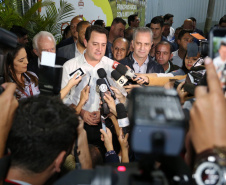 O governador Carlos Massa Ratinho Junior destacou, no ato de transferência da sede da administração estadual para Maringá, no Noroeste do Paraná, que a iniciativa visa atender as demandas da região e tornar o Governo mais acessível para a população. O município irá sediar o Poder Executivo até sexta-feira (17). Foto: José Fernando Ogura/ANPr