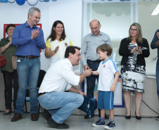  O governador Carlos Massa Ratinho Junior também inaugurou nesta quinta-feira (16) o CMEI José Prestes Neto, no Jardim Alvorada, em Maringá. O prédio de 3 mil metros quadrados tem capacidade para até 500 alunos do berçário ao 5° ano.Foto Rodrigo Felix Leal/ANPr