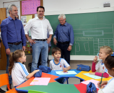  O governador Carlos Massa Ratinho Junior também inaugurou nesta quinta-feira (16) o CMEI José Prestes Neto, no Jardim Alvorada, em Maringá. O prédio de 3 mil metros quadrados tem capacidade para até 500 alunos do berçário ao 5° ano.Foto Gilson Abreu/ANPr