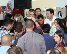  O governador Carlos Massa Ratinho Junior também inaugurou nesta quinta-feira (16) o CMEI José Prestes Neto, no Jardim Alvorada, em Maringá. O prédio de 3 mil metros quadrados tem capacidade para até 500 alunos do berçário ao 5° ano.Foto Gilson Abreu/ANPr